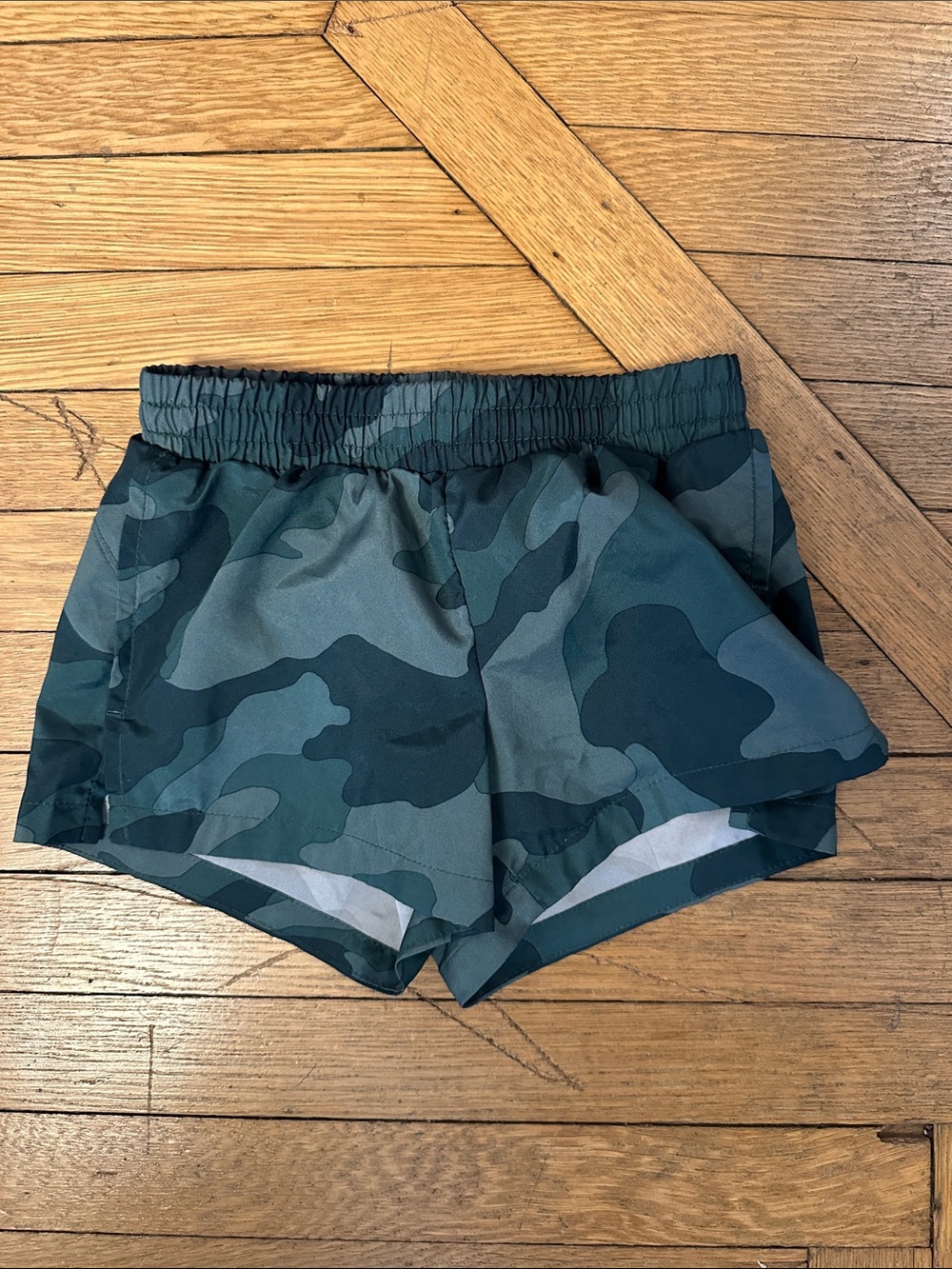 Old Navy Girls Green Camo Athletic Shorts